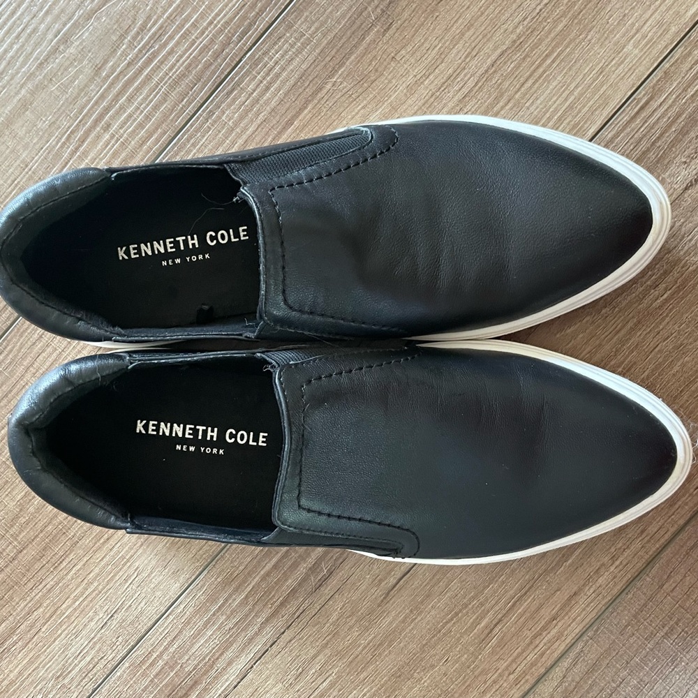 Kenneth Cole pointed black patent leather sneakers